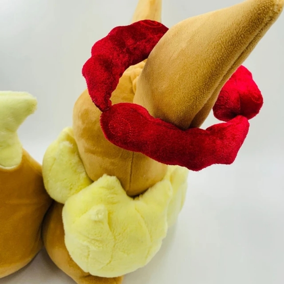 Gigantamax Eevee Pokemon Plushie - 35 CM - Picture 3 of 7